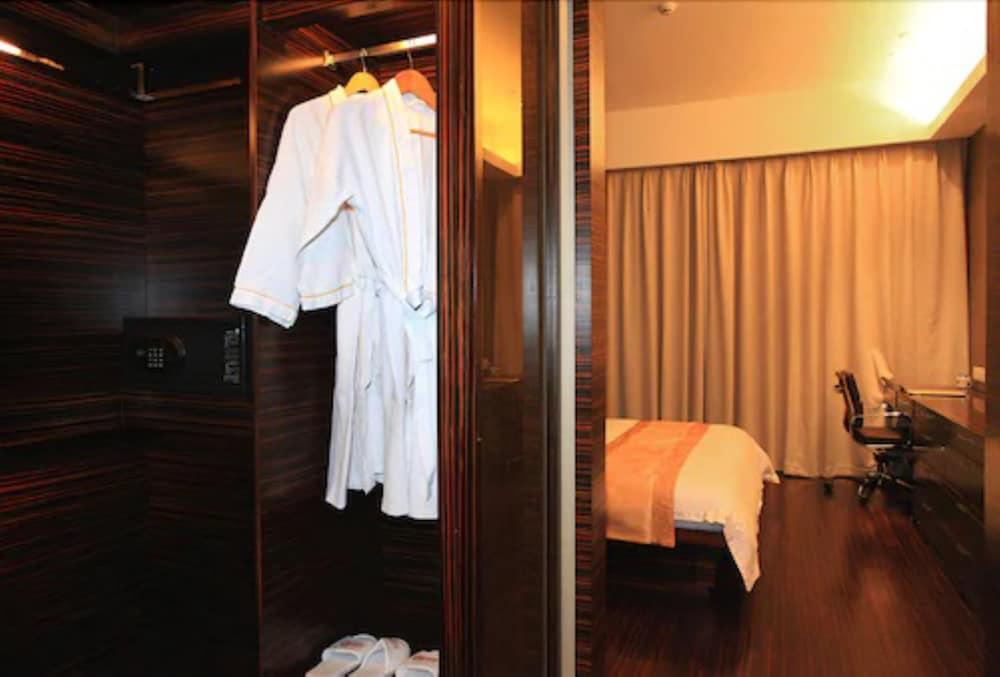 Guangzhou Heefun Apartment - Poly World Trading Center Shajing Luaran gambar